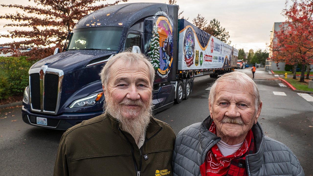 Epic Journey: Truckers Transport Capitol Christmas Tree 4,000 Miles from Alaska to D.C.