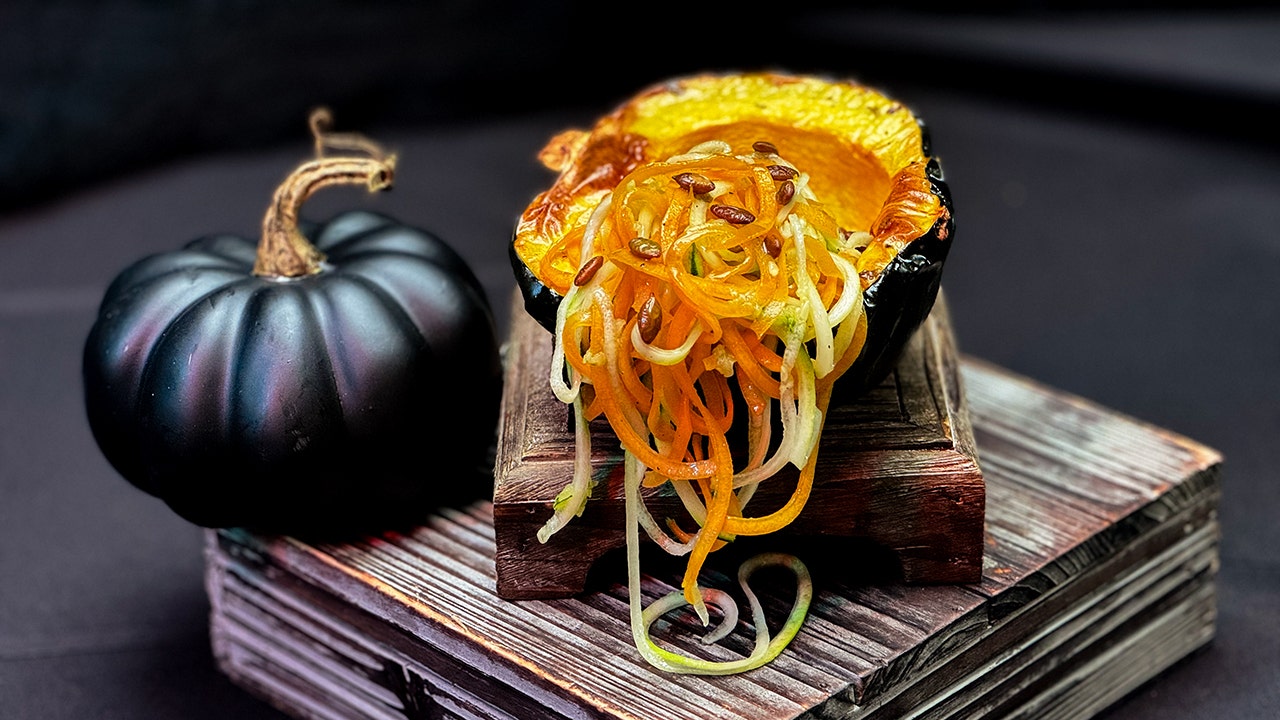 Get Ready to Feast on Frights: 6 Hauntingly Delicious Food and Drink Creations at Halloween Horror Nights!