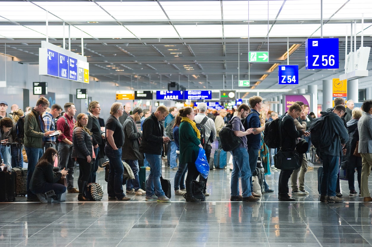 American Airlines Tackles ‘Gate Lice’ with Innovative Tech to Transform Your Travel Experience!