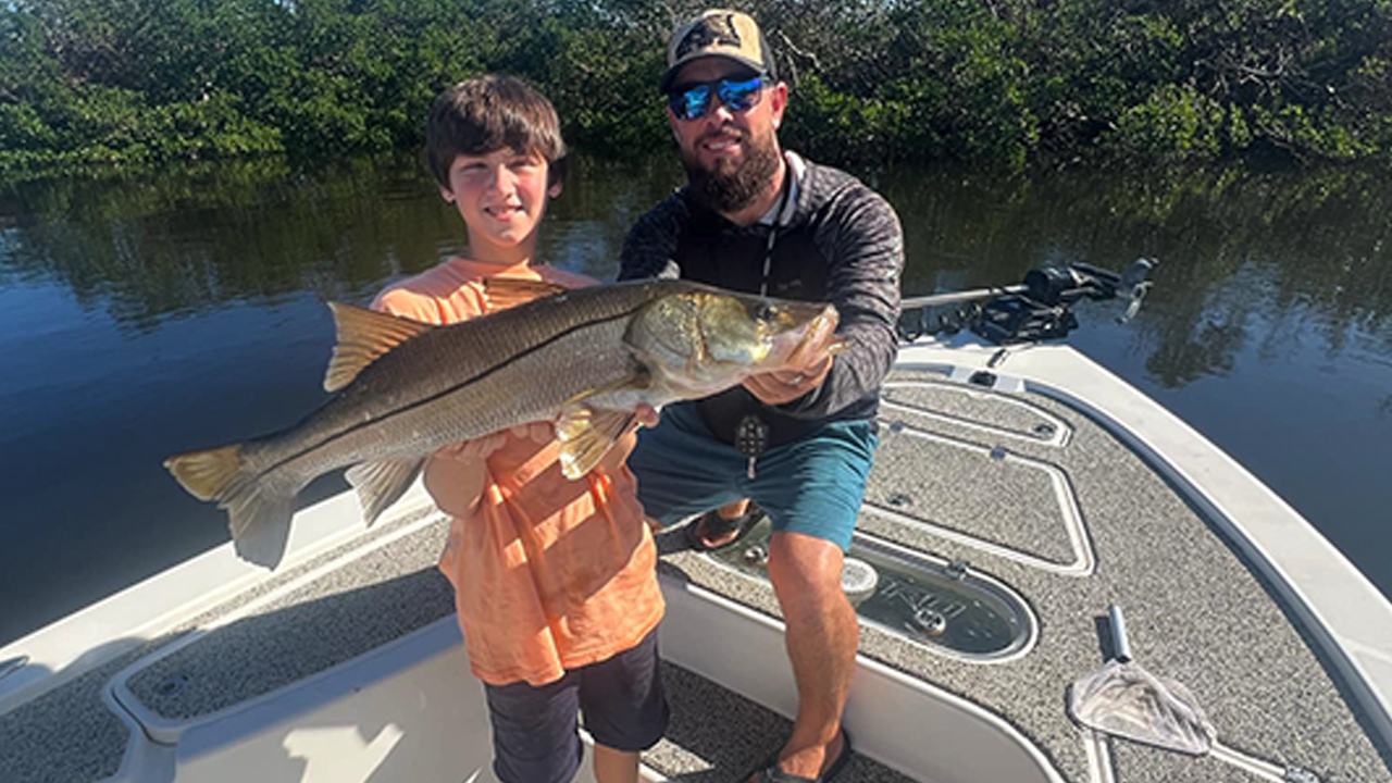 Heartwarming Surprise: Florida Fishing Captain Grants Teen’s Dream with Generous Boat Trip After Mom’s Facebook Appeal