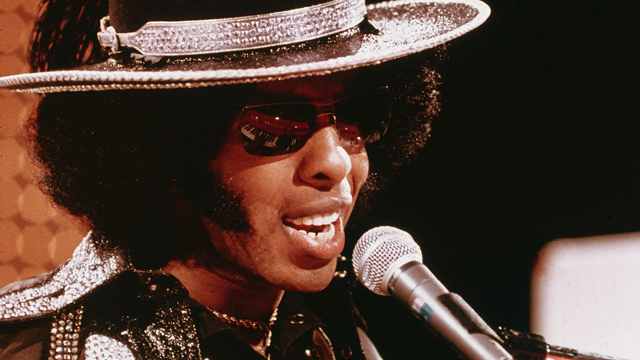 Sly Stone’s Daughter Reveals Shocking Childhood Experiment with Sidewalk Chalk to Imitate His Drug Use