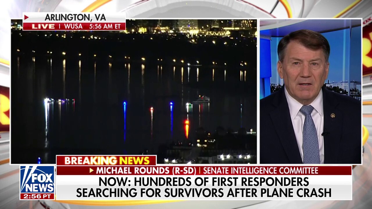 Senator Reveals Key Investigation into DC Plane Crash: Communication Between Two Aircraft Under Scrutiny