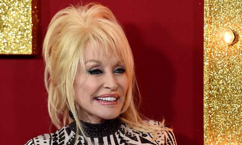 Dolly Parton Inducted Into Rock And Roll Hall Of Fame Despite Initial Objection Sw Florida 