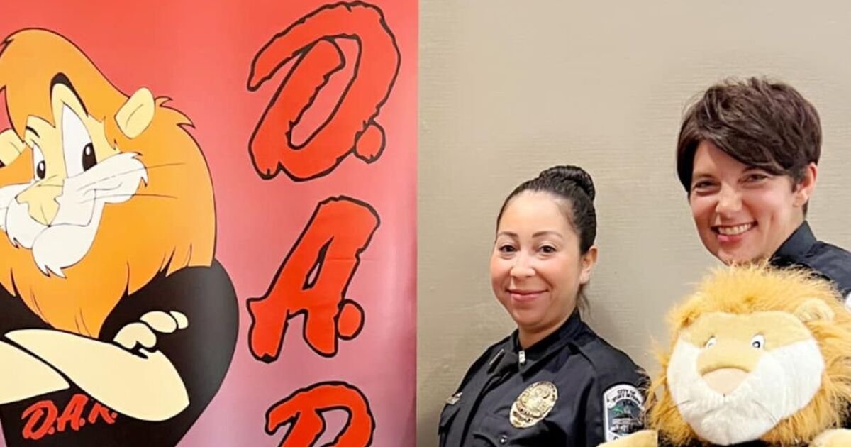 FMPD sends 2 school resource officers to D.A.R.E. training program