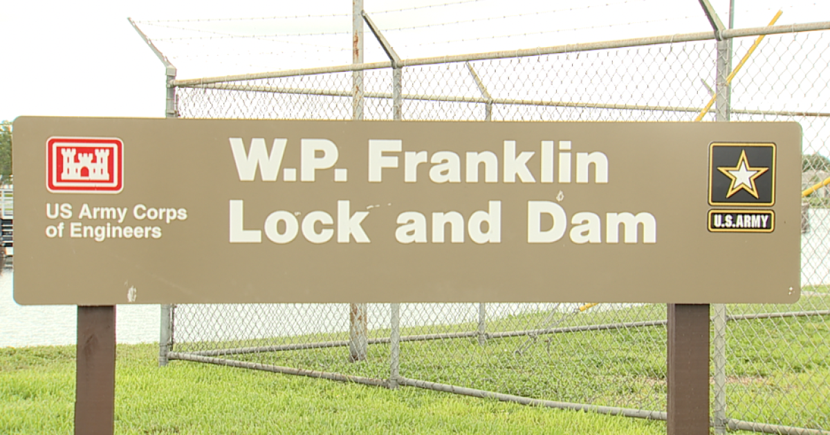 Blue-green algae alert issued by FDOH at Franklin Lock and Dam