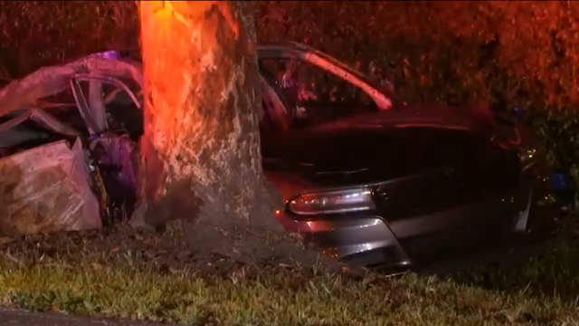 One person killed in a fiery Naples crash