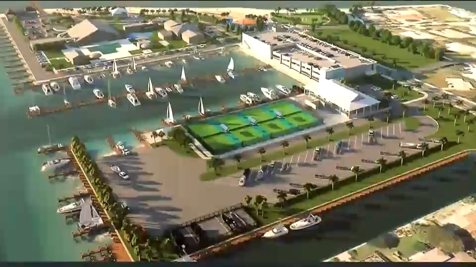 Residents petition against construction of parking garage at Cape Coral Yacht Club