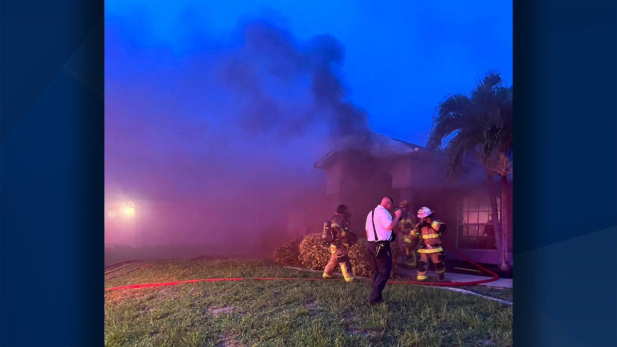 Fire tears through Cape Coral home, leaving two cats dead