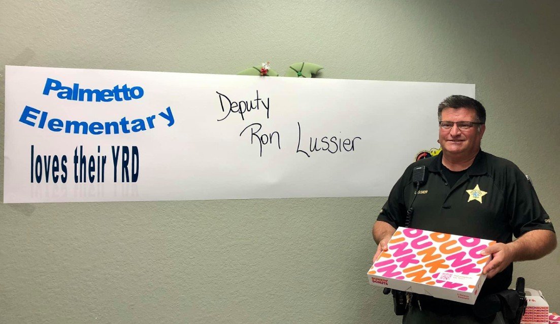 Palmetto Elementary students surprise youth relations deputy