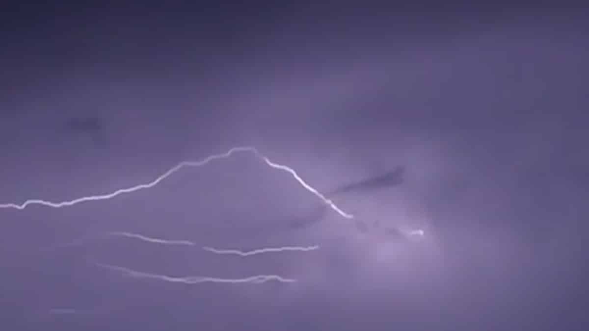 nbc2 lightning dangers.jpg