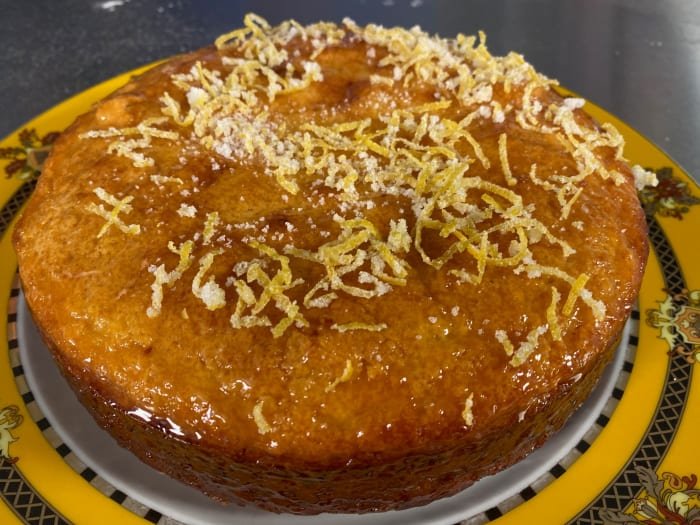 Irresistibly Sweet Glazed Lemon Cake You Can’t Resist!