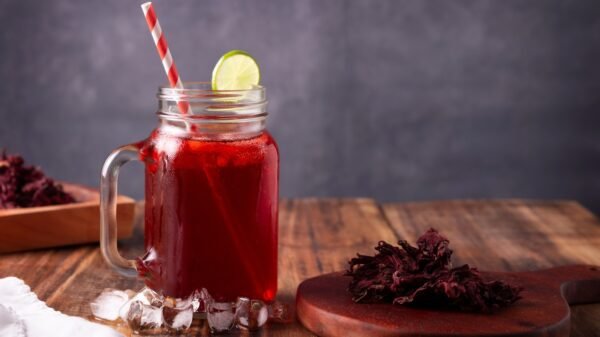 Elevate Your Non-Alcoholic Beverages: Discover the Tart Twist of Hibiscus Tea!